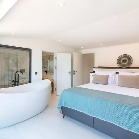 Willa Gorgeous 3 Bedroom At Kalamar Bay Kalkan